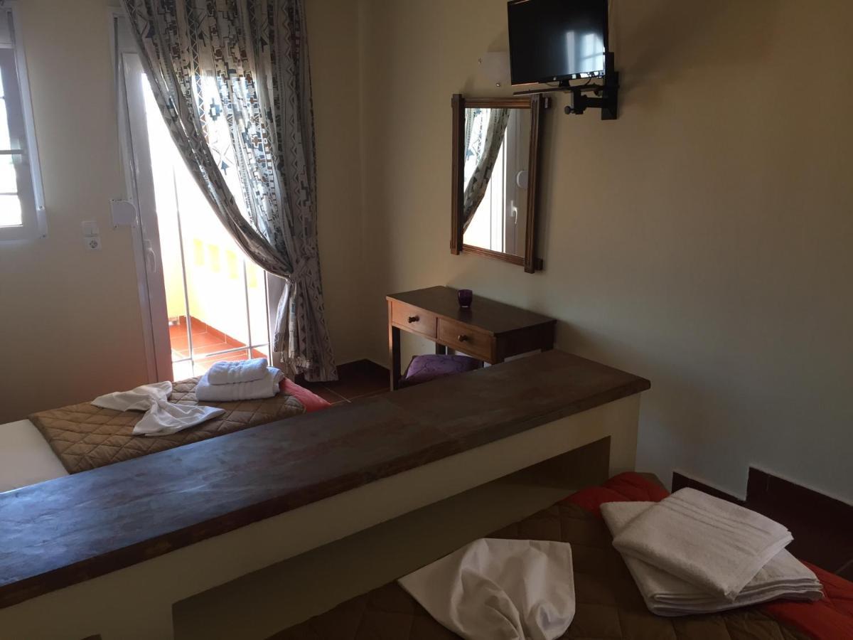 Toulipa Rooms Agia Ermioni Luaran gambar