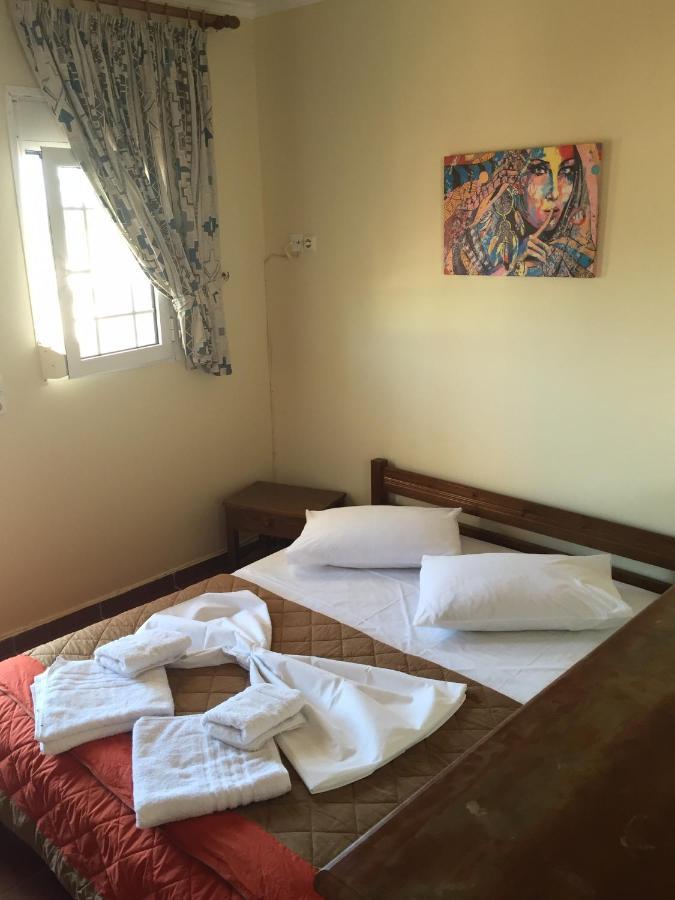 Toulipa Rooms Agia Ermioni Luaran gambar