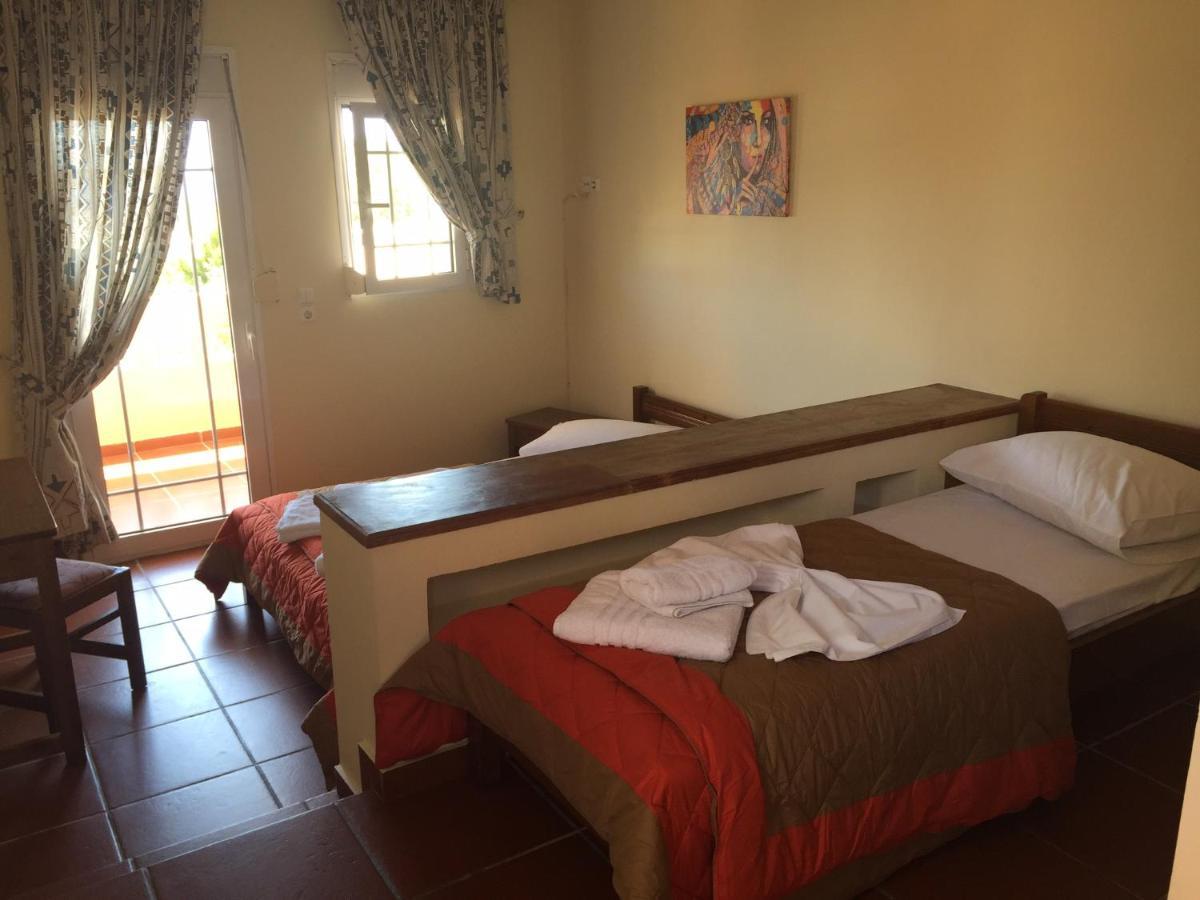 Toulipa Rooms Agia Ermioni Luaran gambar