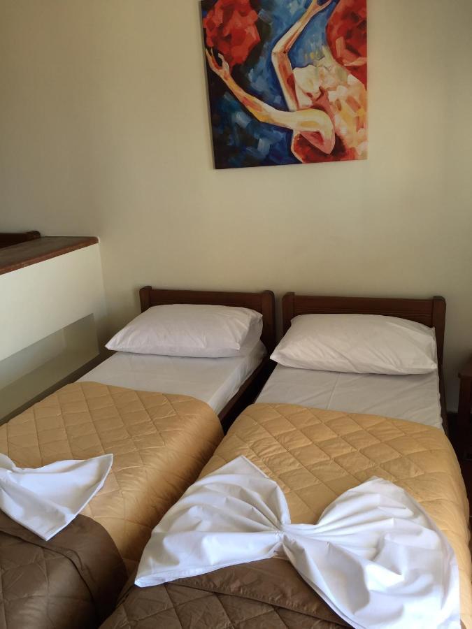 Toulipa Rooms Agia Ermioni Luaran gambar