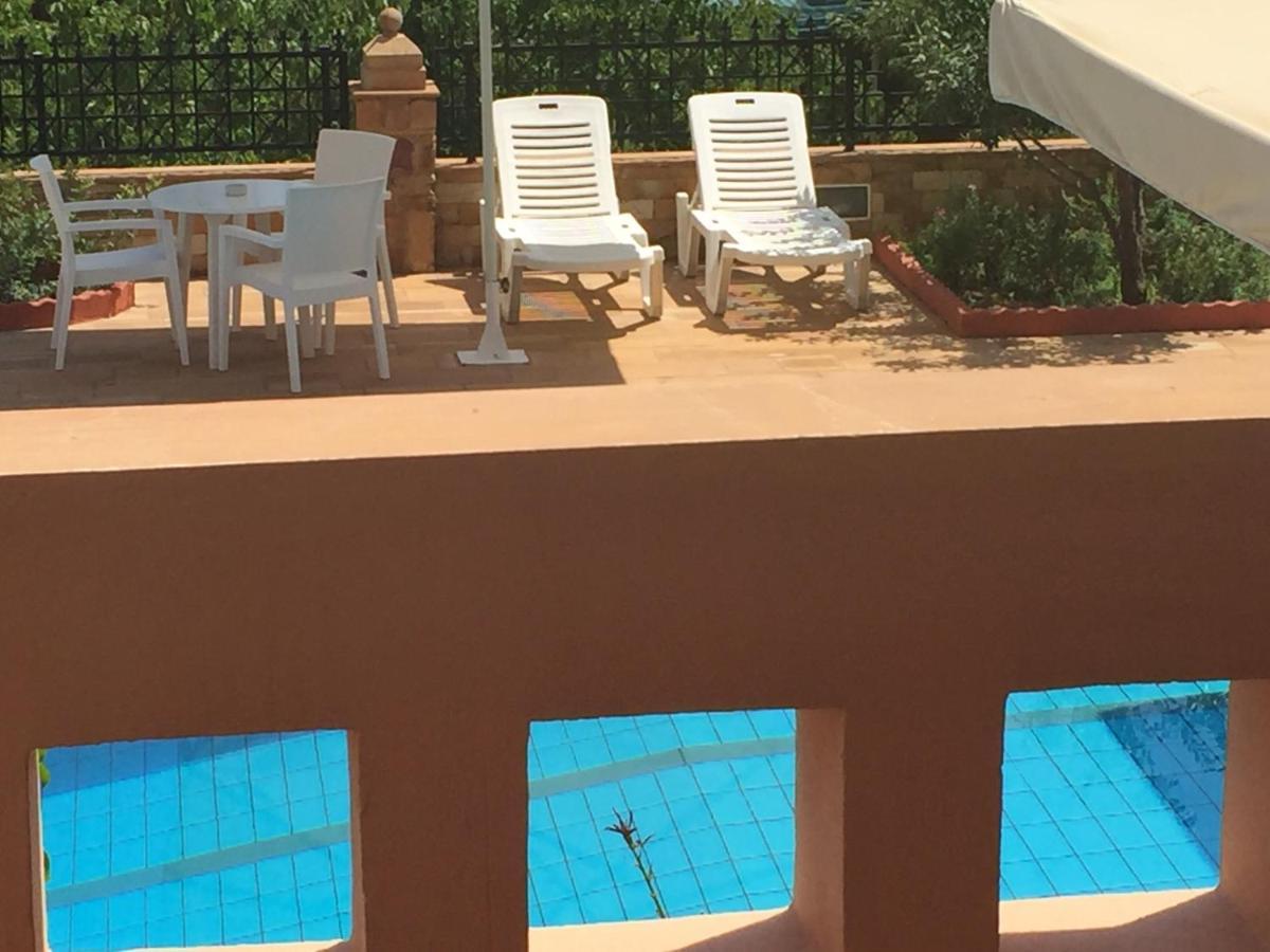 Toulipa Rooms Agia Ermioni Luaran gambar