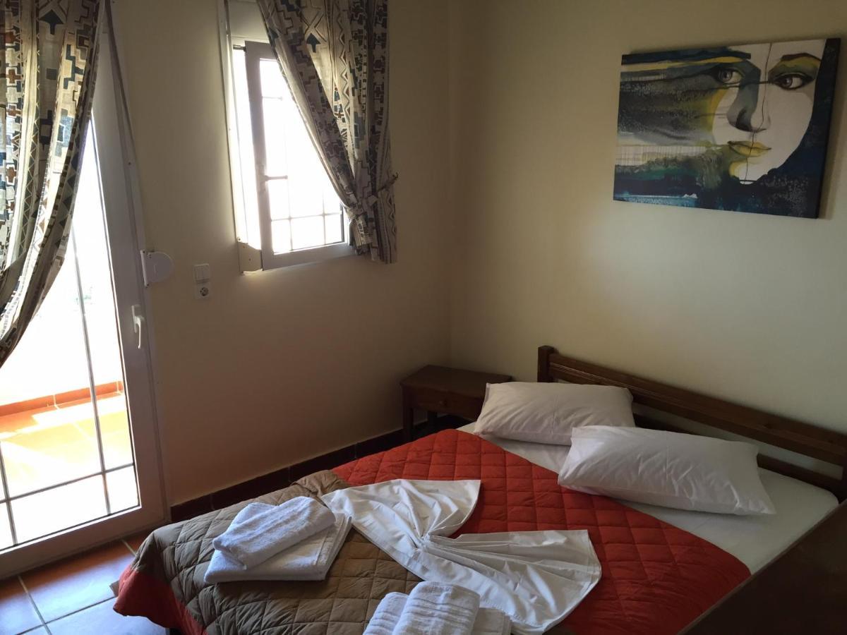 Toulipa Rooms Agia Ermioni Luaran gambar